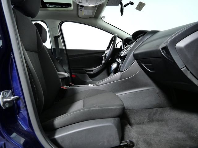Used 2017 Blue Ford SEL image 10