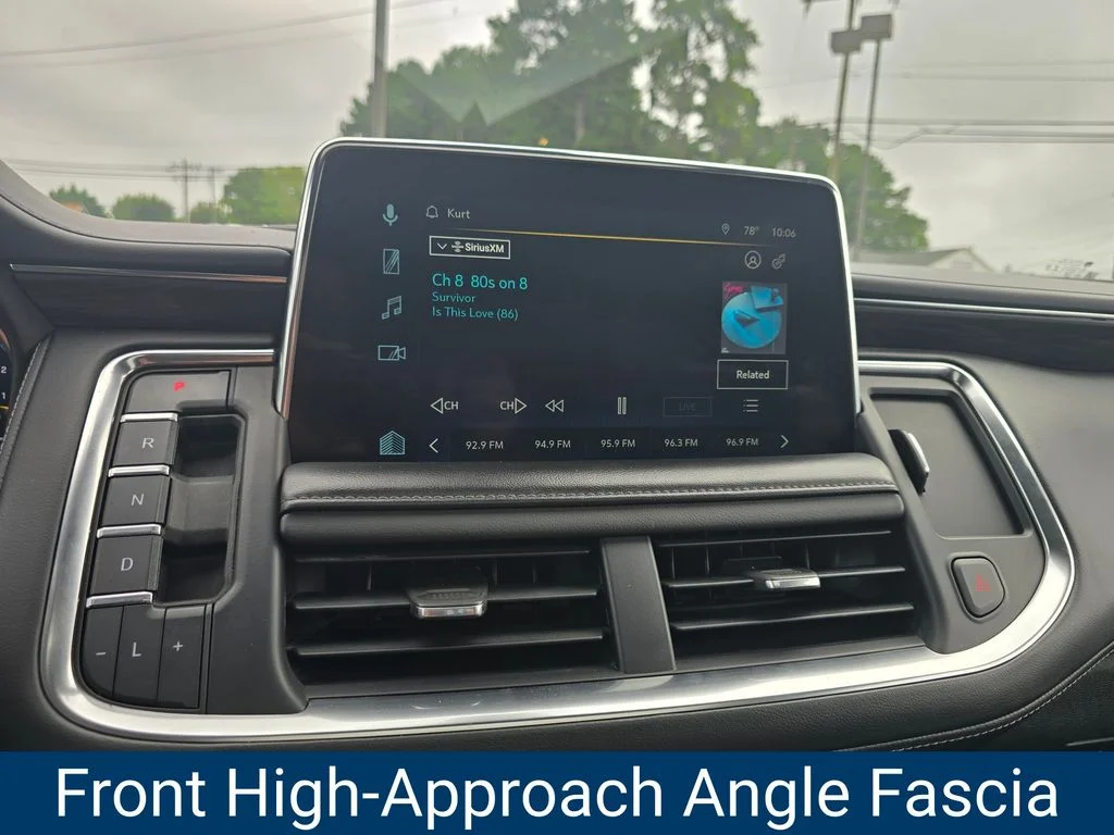 Used 2022 Gray Chevrolet Z71 image 33