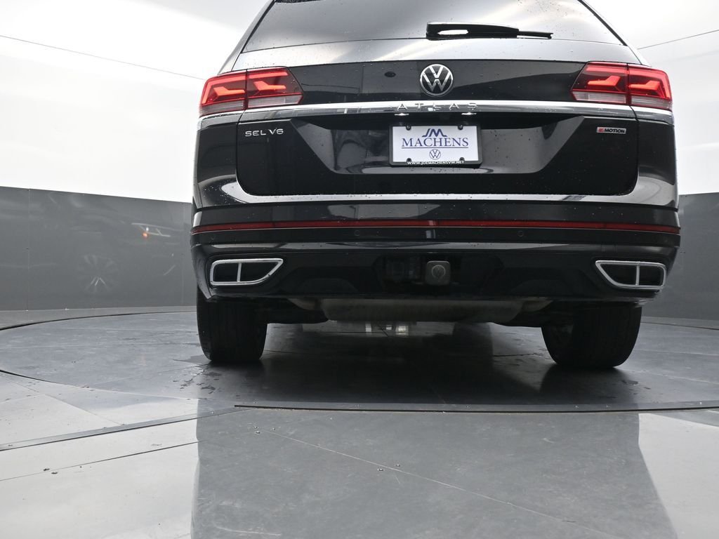 Used 2022 Black Volkswagen 3.6L V6 SEL Premium R-Line image 29