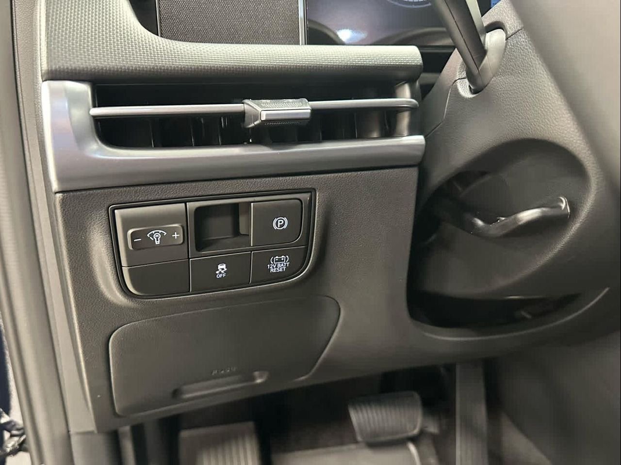 New 2026 Creamy White Pearl Hyundai Blue image 17
