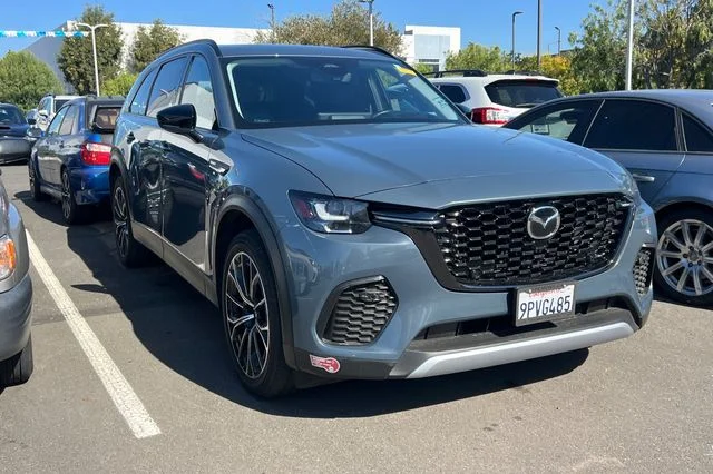 Used 2025 Gray Mazda Premium image 5