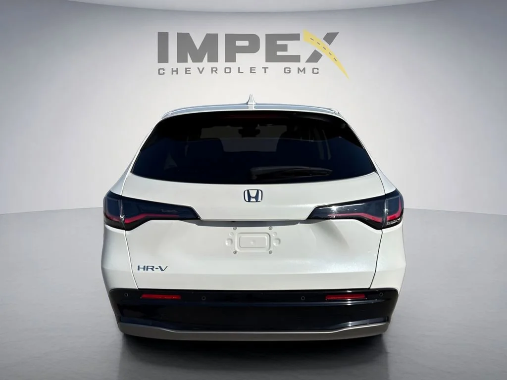 Used 2024 White Honda EX-L image 3