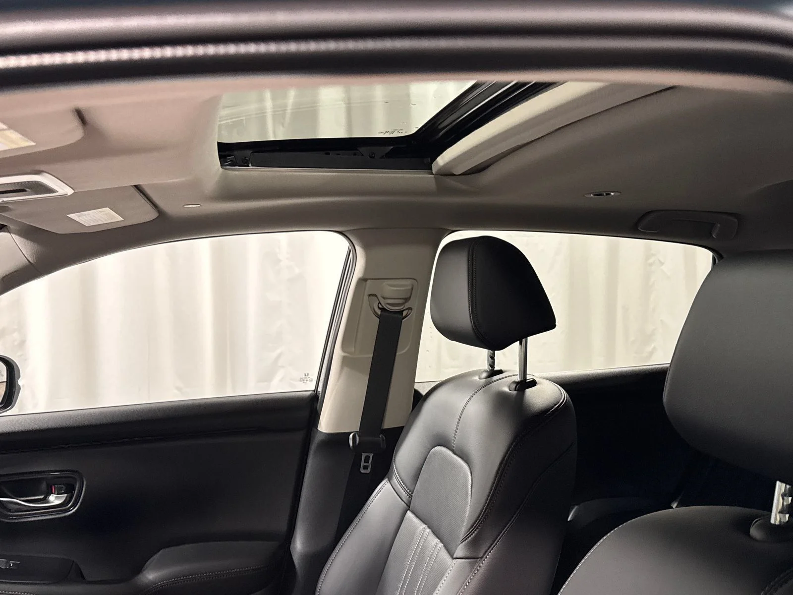 New 2027 Platinum White Pearl Honda EX-L image 24