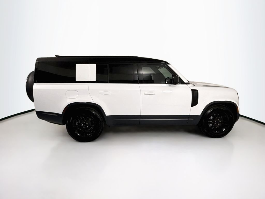 New 2026 Fuji White Land Rover S image 4