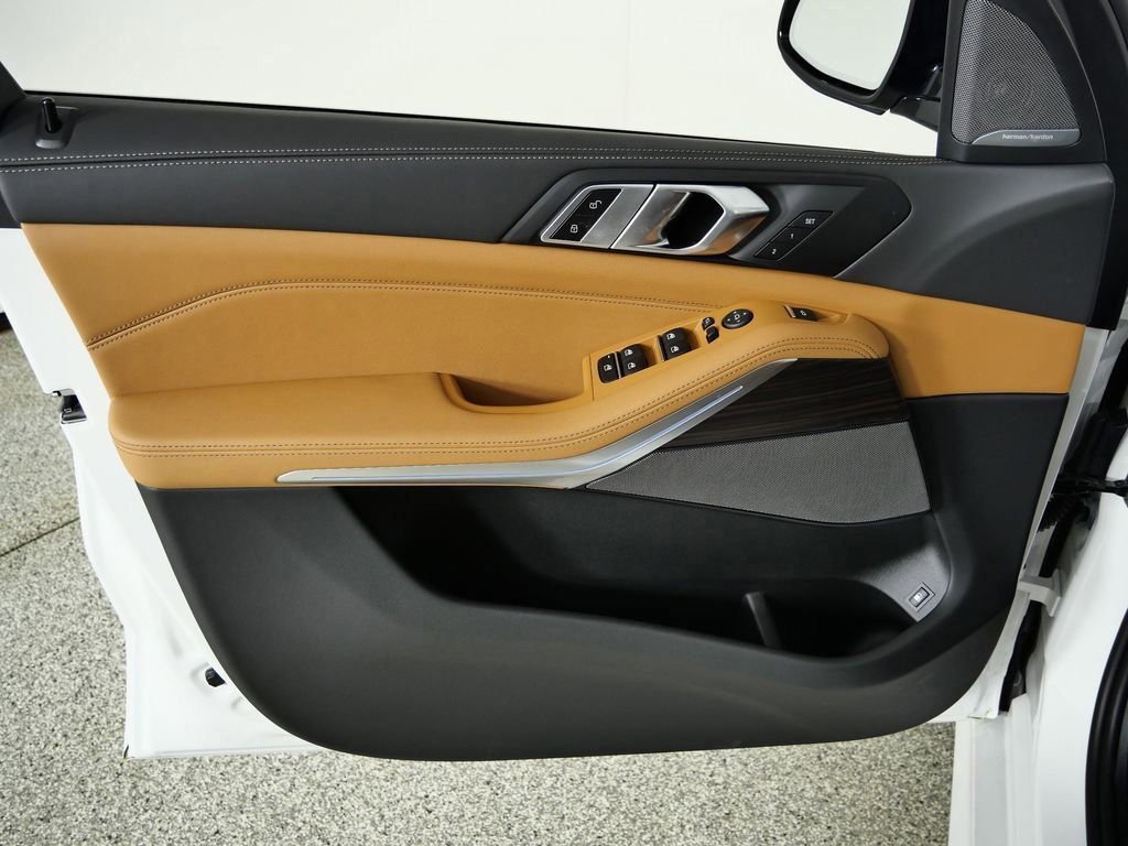 Used 2026 Mineral White Metallic BMW xDrive50e image 35