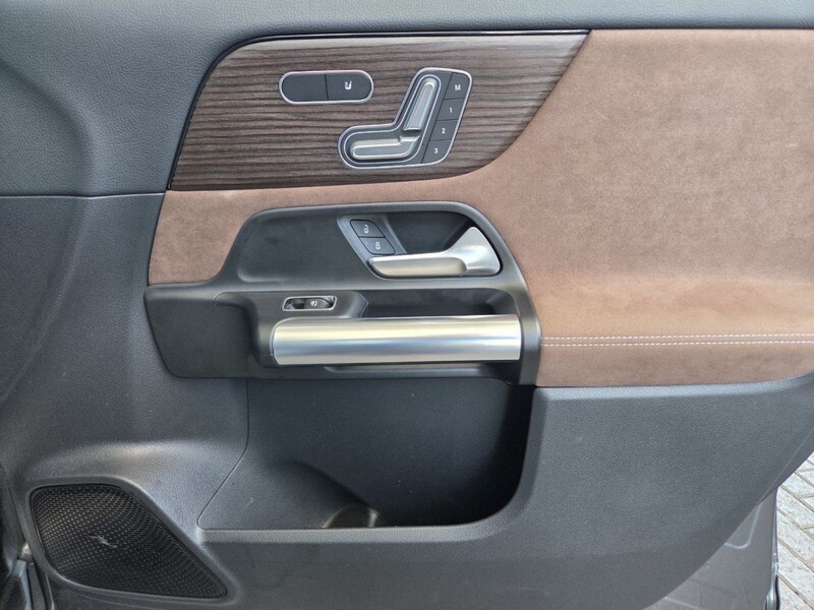 Certified Used 2026 Mountain Grey Metallic Mercedes-Benz GLA 250 image 22
