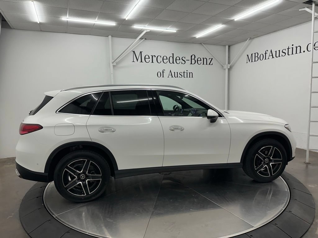 New 2027 Polar White Mercedes-Benz GLC 300 image 38