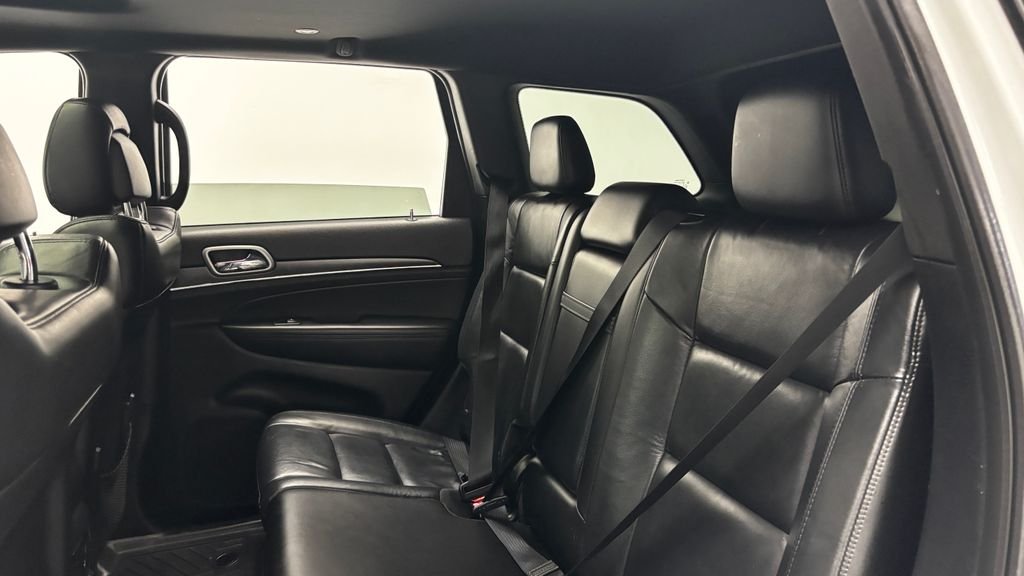 Used 2018 White Jeep Limited image 35