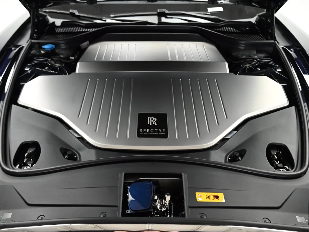 New 2027 Midnight Sapphire Rolls-Royce  image 29