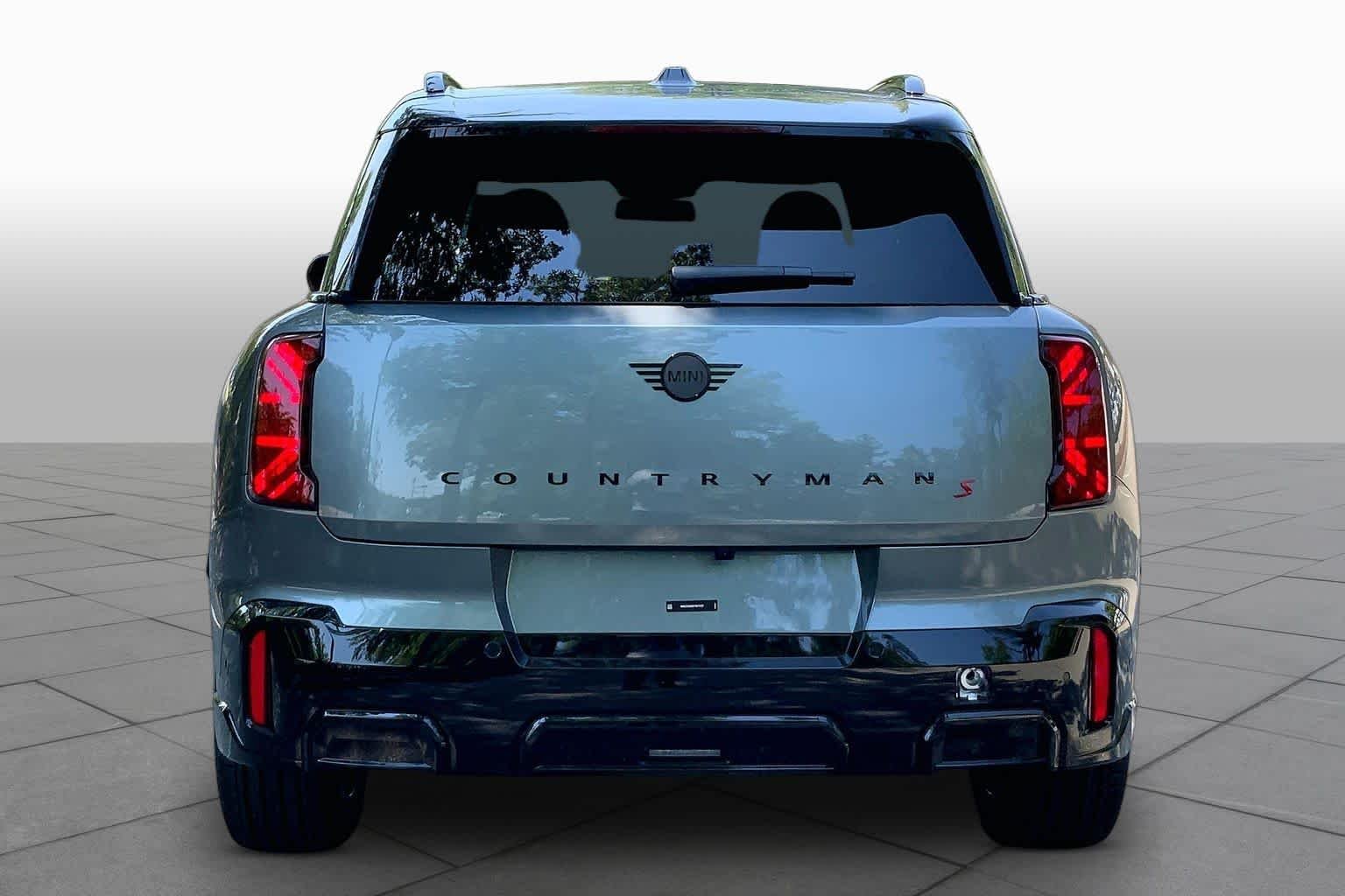 New 2027 Smokey Green Metallic MINI Iconic image 4