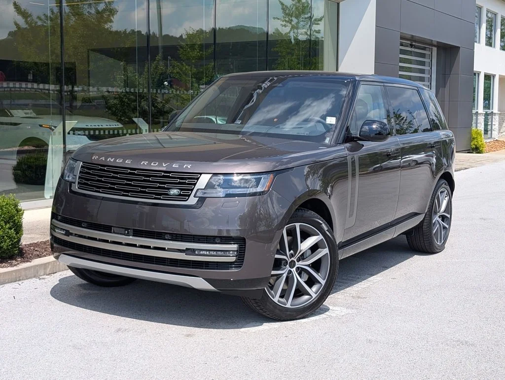 New 2026 Charente Grey Land Rover SE image 1