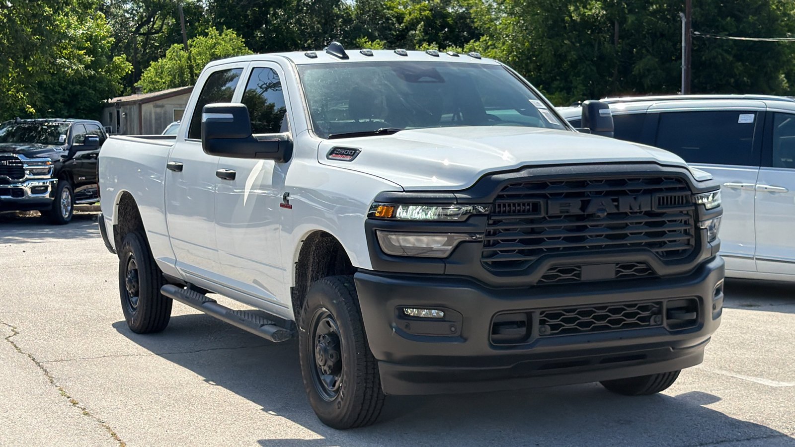New 2026 Bright White Clear-Coat Exterior Paint RAM Tradesman image 3