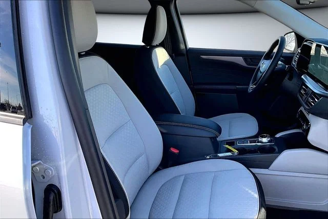 New 2026 Space Silver Metallic Ford Active® image 11