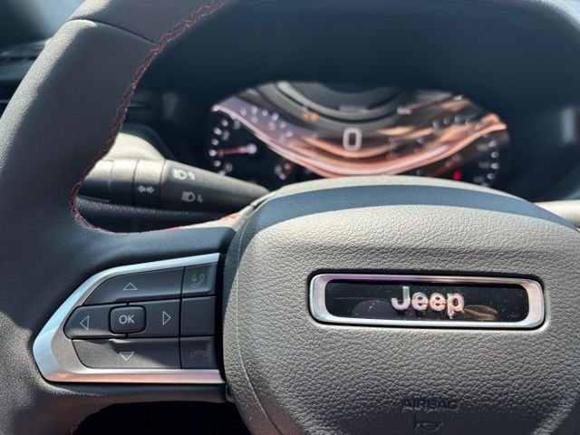 New 2026 Bright White Clear-Coat Exterior Paint Jeep Trailhawk image 25