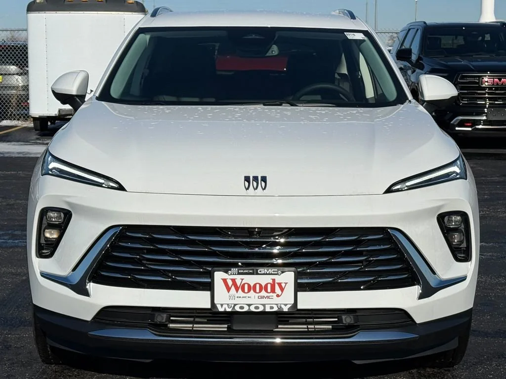 New 2026 Summit White Buick Preferred image 4