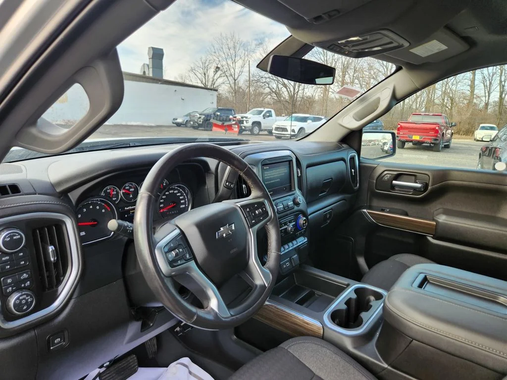 Used 2022 Silver Chevrolet Trail Boss Crew 4X4 image 2