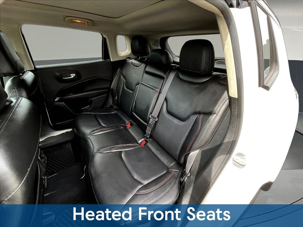 Used 2018 White Jeep Trailhawk image 25