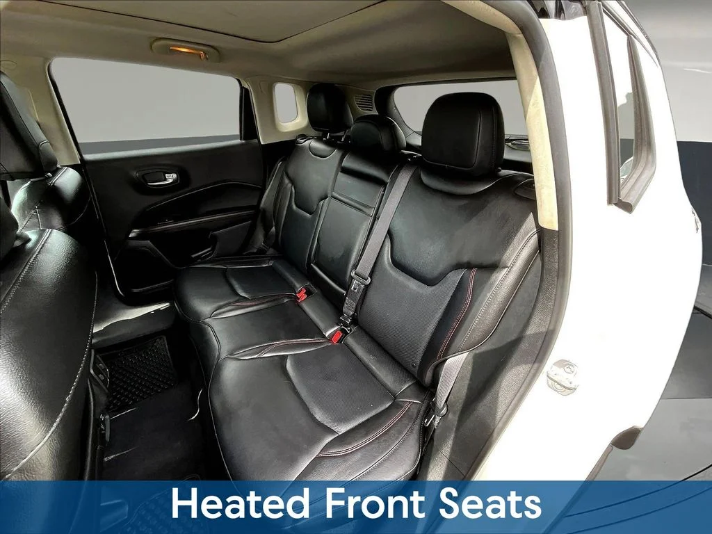 Certified Used 2018 White Jeep Trailhawk image 25