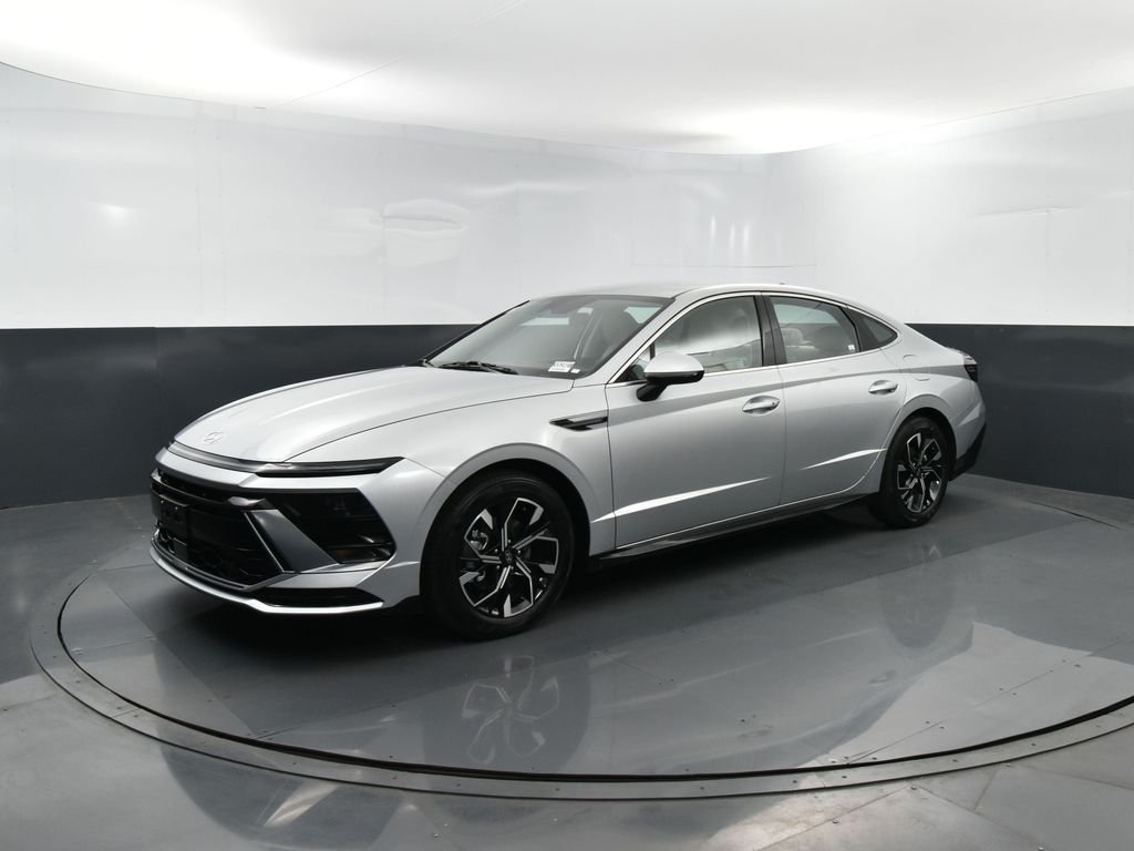 2025 Hyundai Sonata SEL's photo
