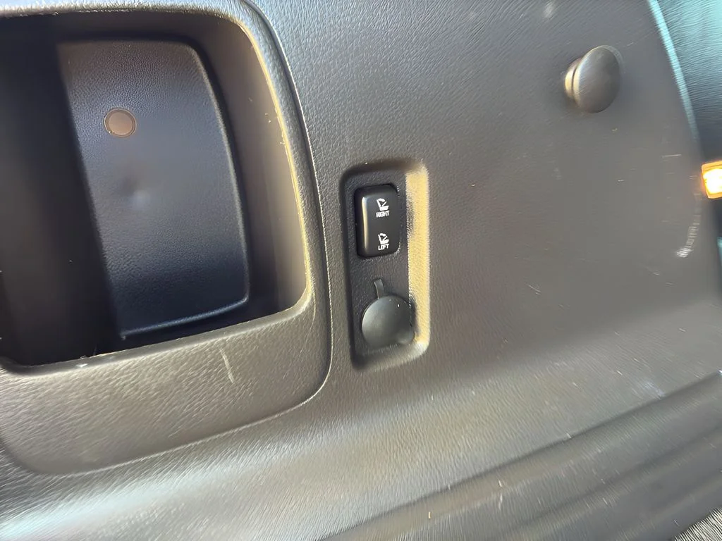 Used 2013 Kodiak Brown Metallic Ford Limited image 16
