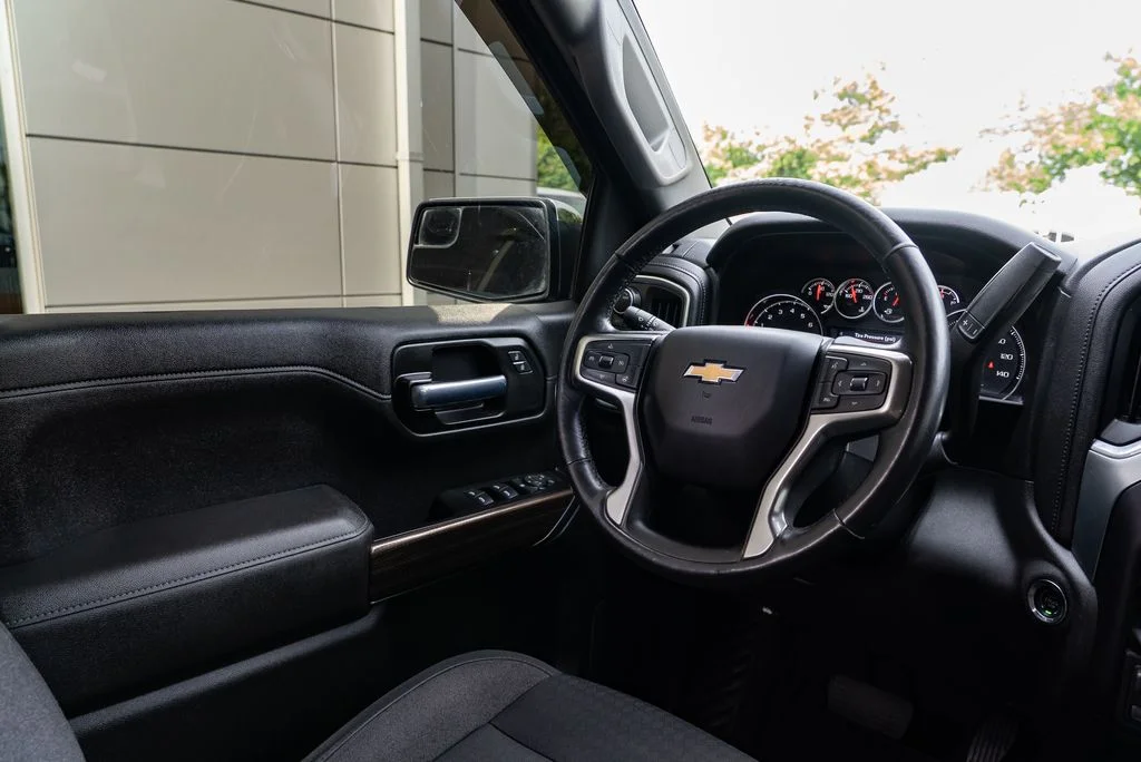 Used 2020 Black Chevrolet LT image 12