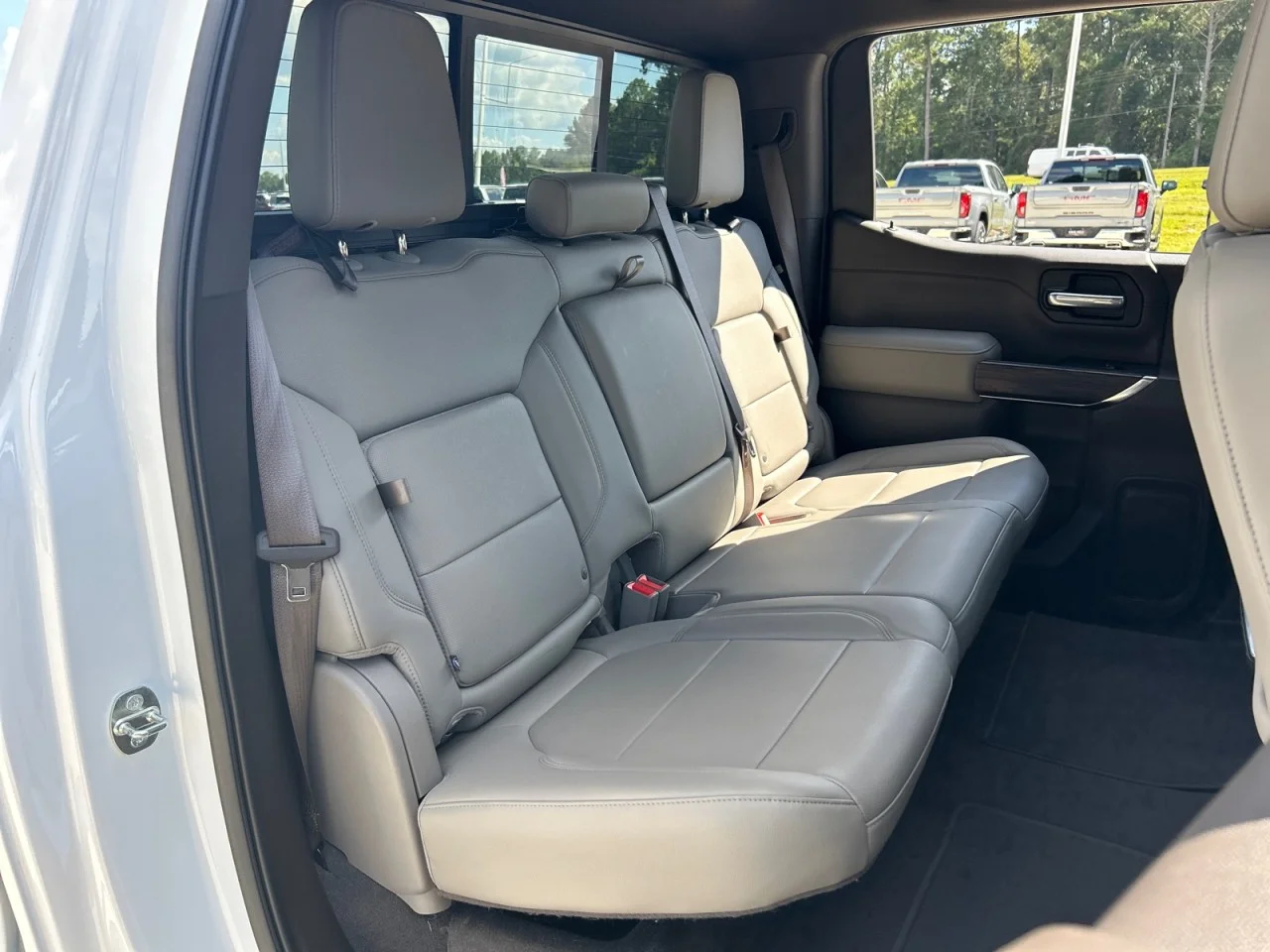 Used 2020 WHITE FROST TRICOAT GMC SLT image 20