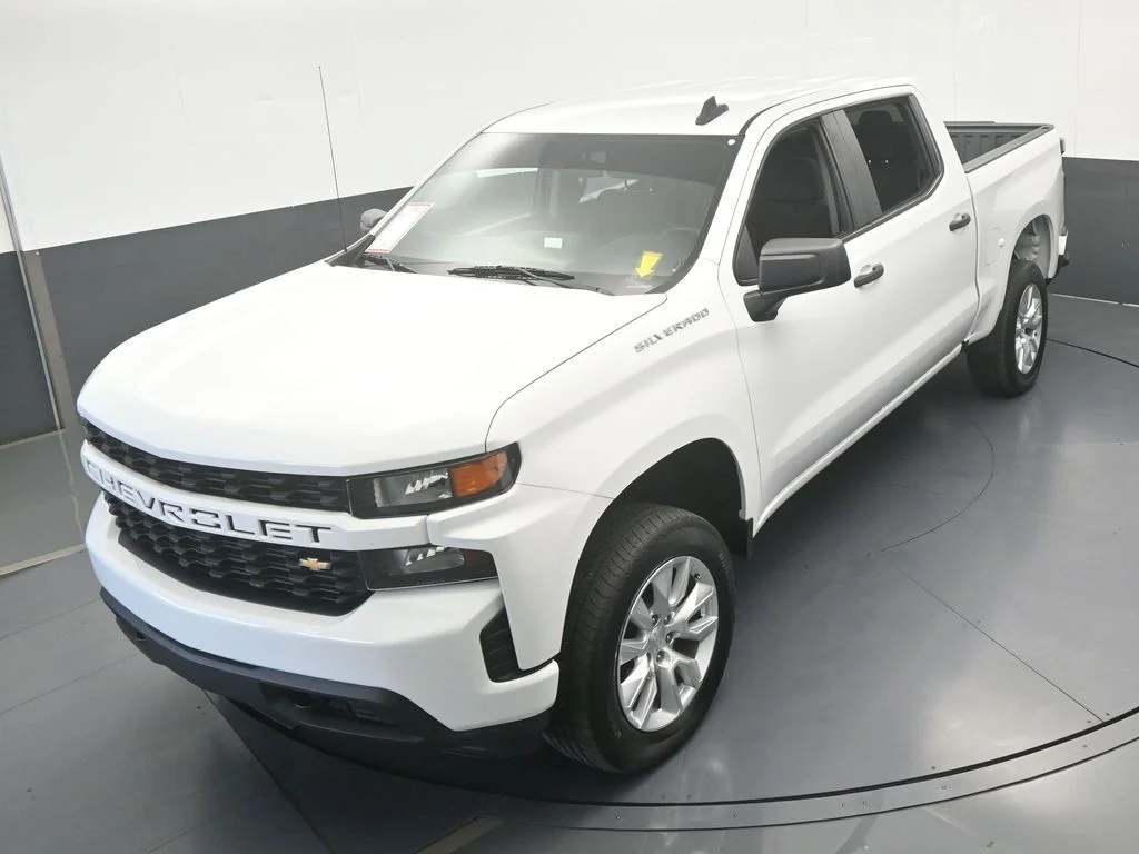 Used 2022 Summit White Chevrolet Custom image 46