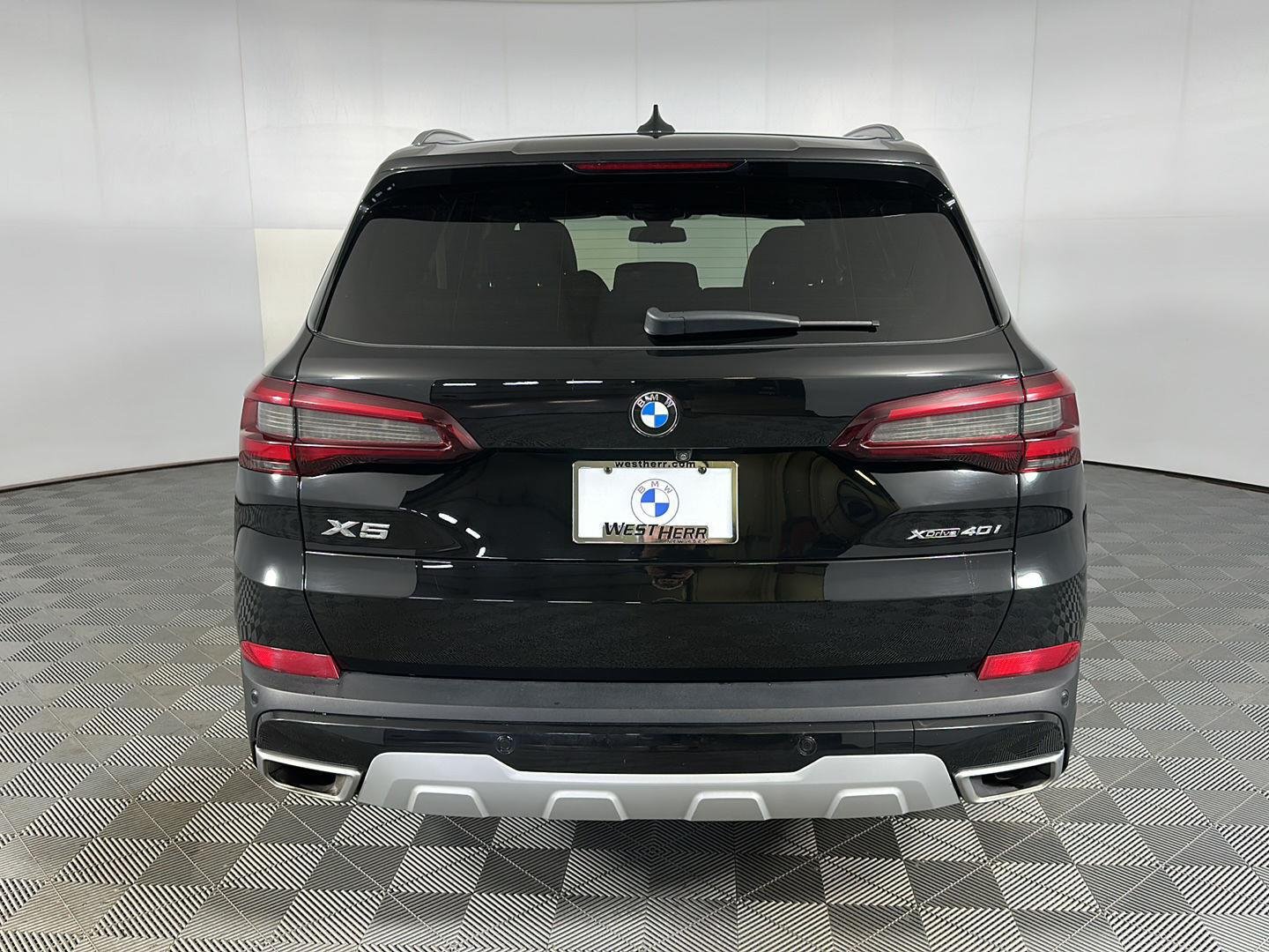 Used 2021 Jet Black BMW xDrive40i image 27