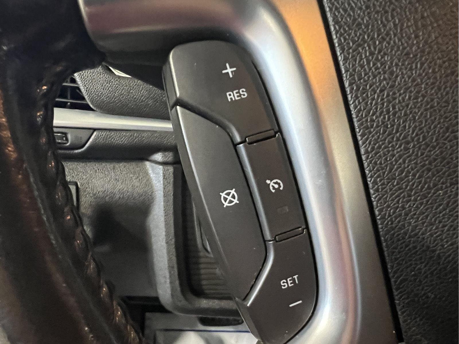 Used 2014 Black Granite Metallic Chevrolet LT image 25