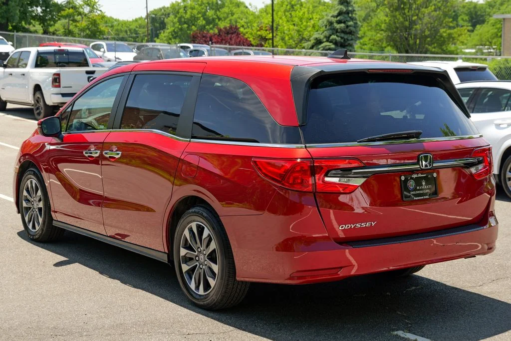 Used 2023 Red Honda EX-L image 5