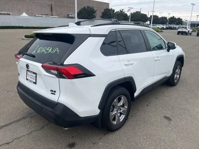 Certified Used 2024 Ice Toyota XLE image 5