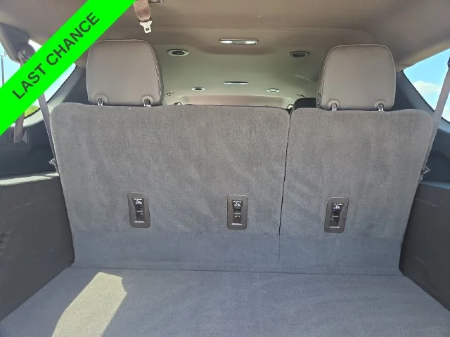 Used 2021 White GMC Denali image 22
