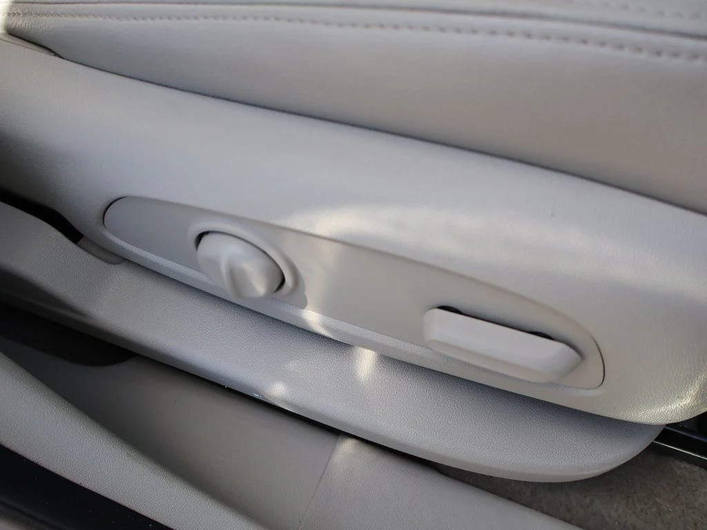 Used 2020 White GMC Denali image 34