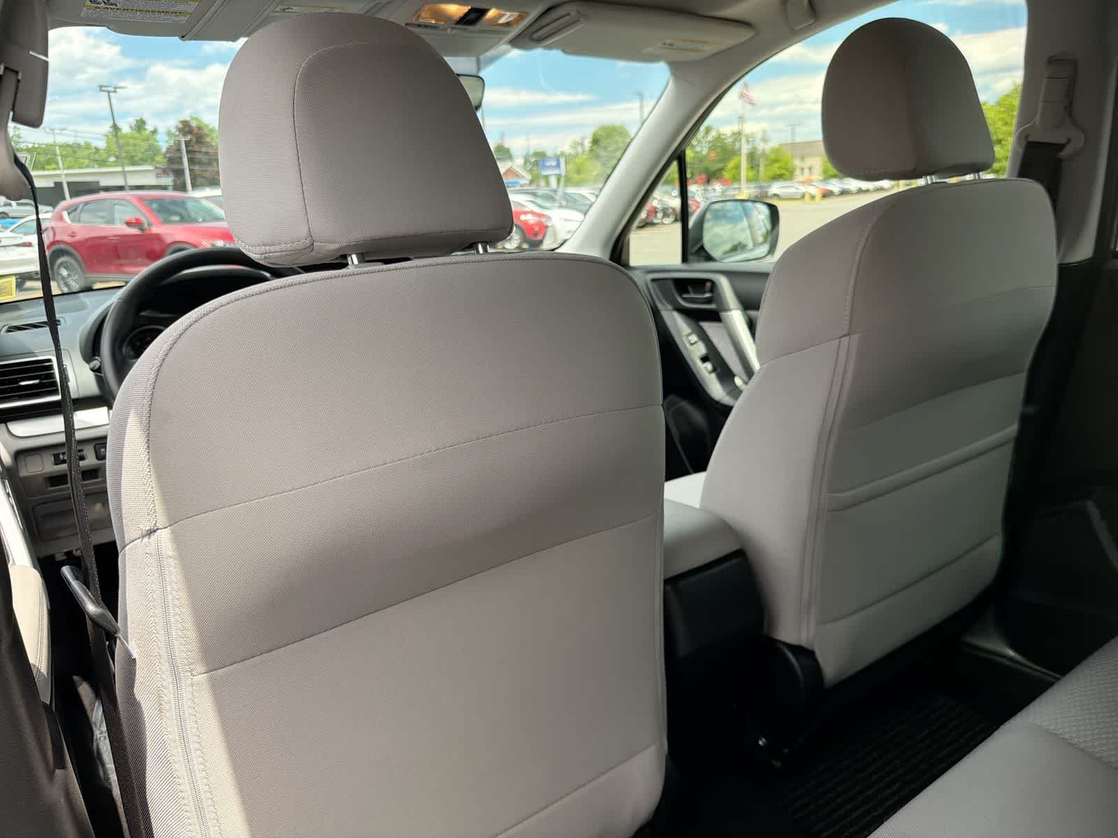 Used 2018 Jasmine Green Metallic Subaru Premium image 19
