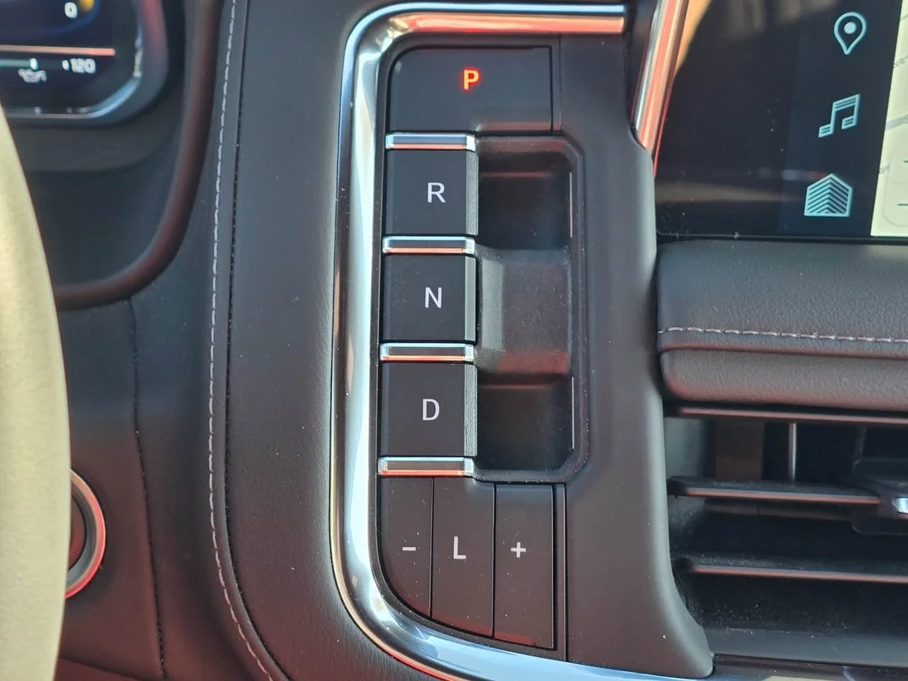 Used 2023 Sterling Gray Metallic Chevrolet Z71 image 18