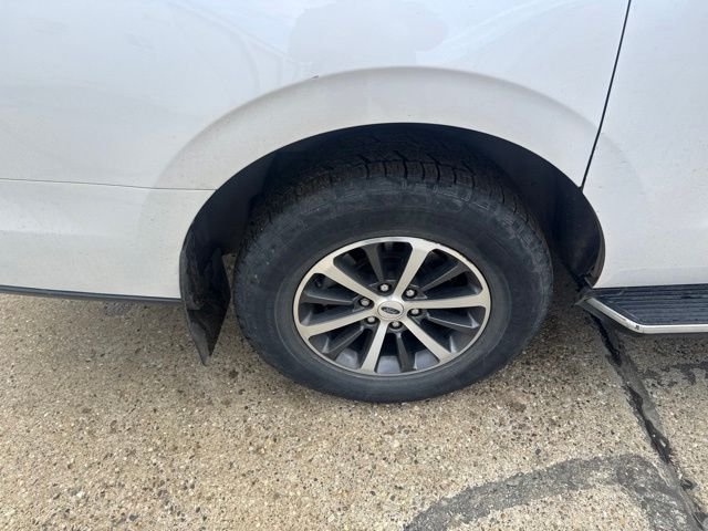 Used 2019 White Ford XLT image 18