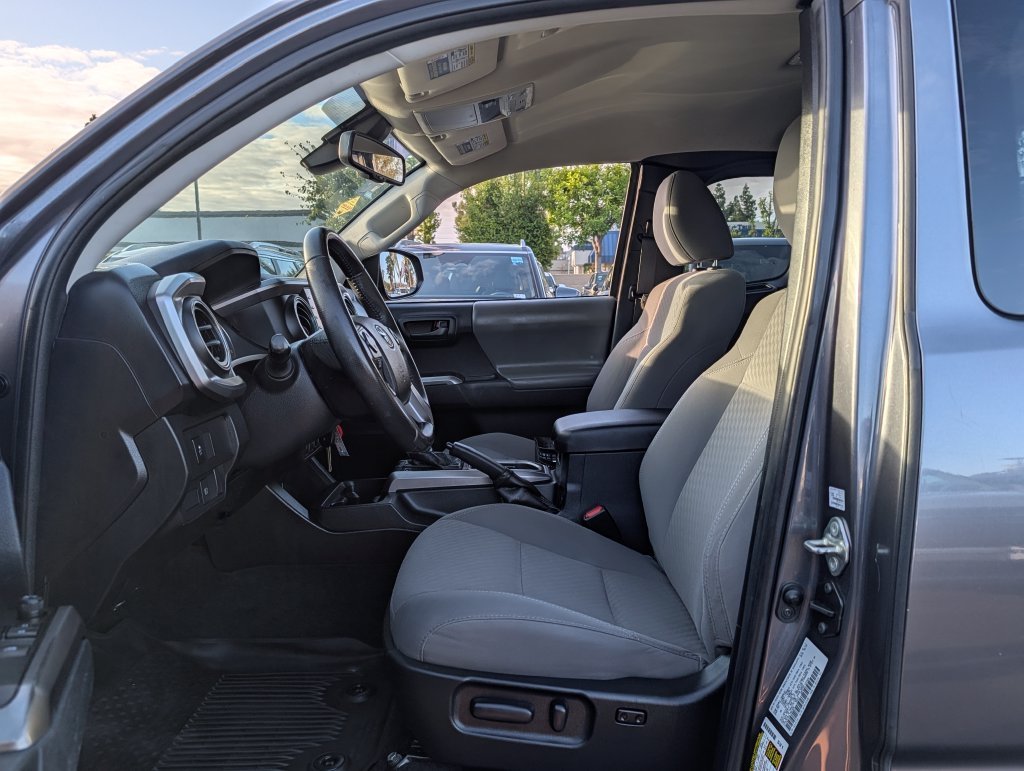 Used 2020 Gray Toyota SR5 image 10