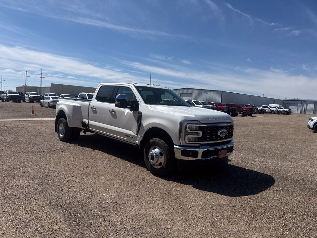 New 2026 Star White Metallic Tri-Coat Ford Lariat image 9