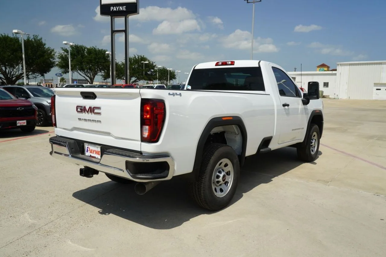 2025 GMC Sierra 3500HD Pro - Photo 7