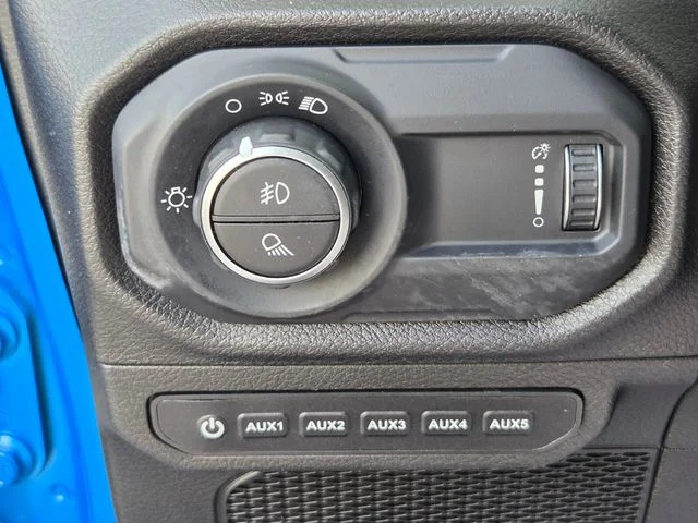 Used 2024 Blue Jeep Sport image 26