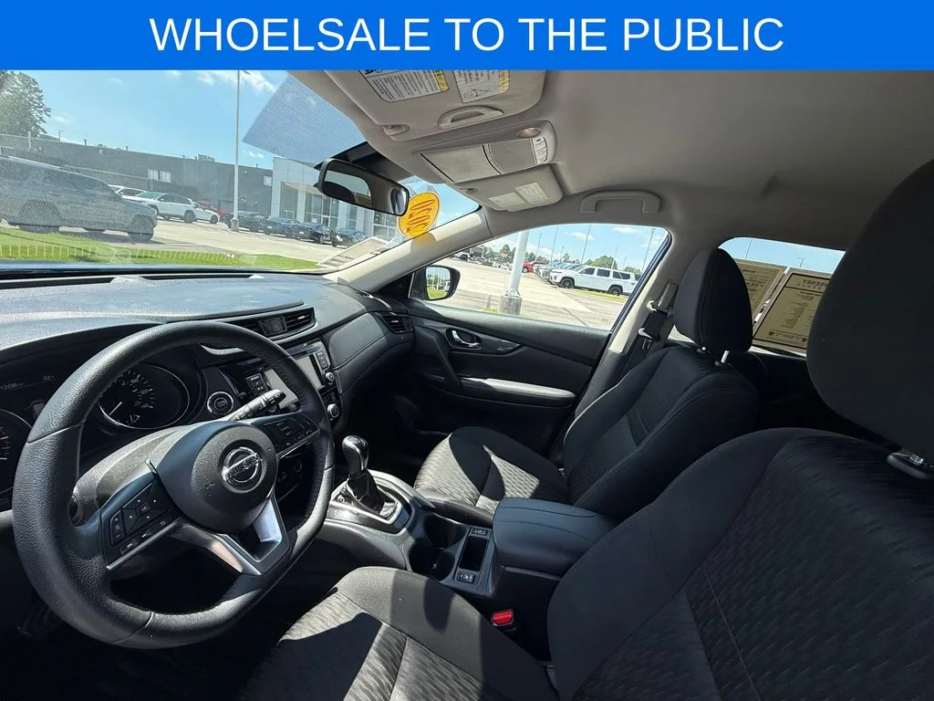 Used 2020 Blue Nissan SV image 19