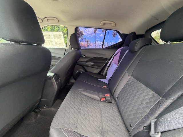 Used 2024 Gray Nissan SV image 39