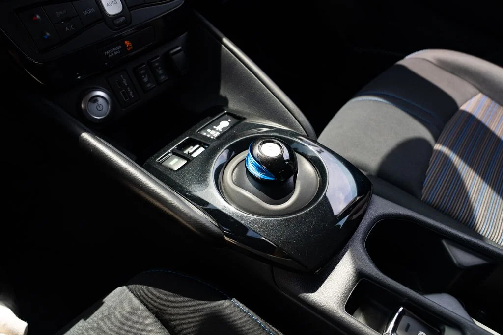 Used 2025 Black Nissan SV Plus image 19