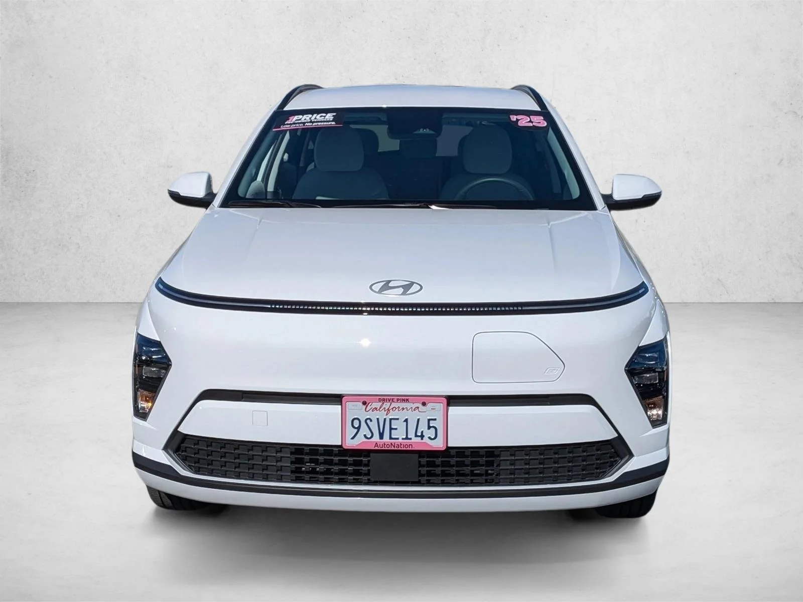 Used 2025 Atlas White Hyundai SEL image 2