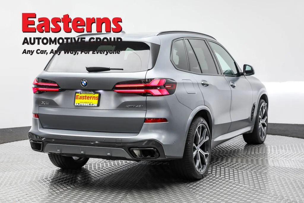 Used 2025 Gray BMW xDrive40i image 5