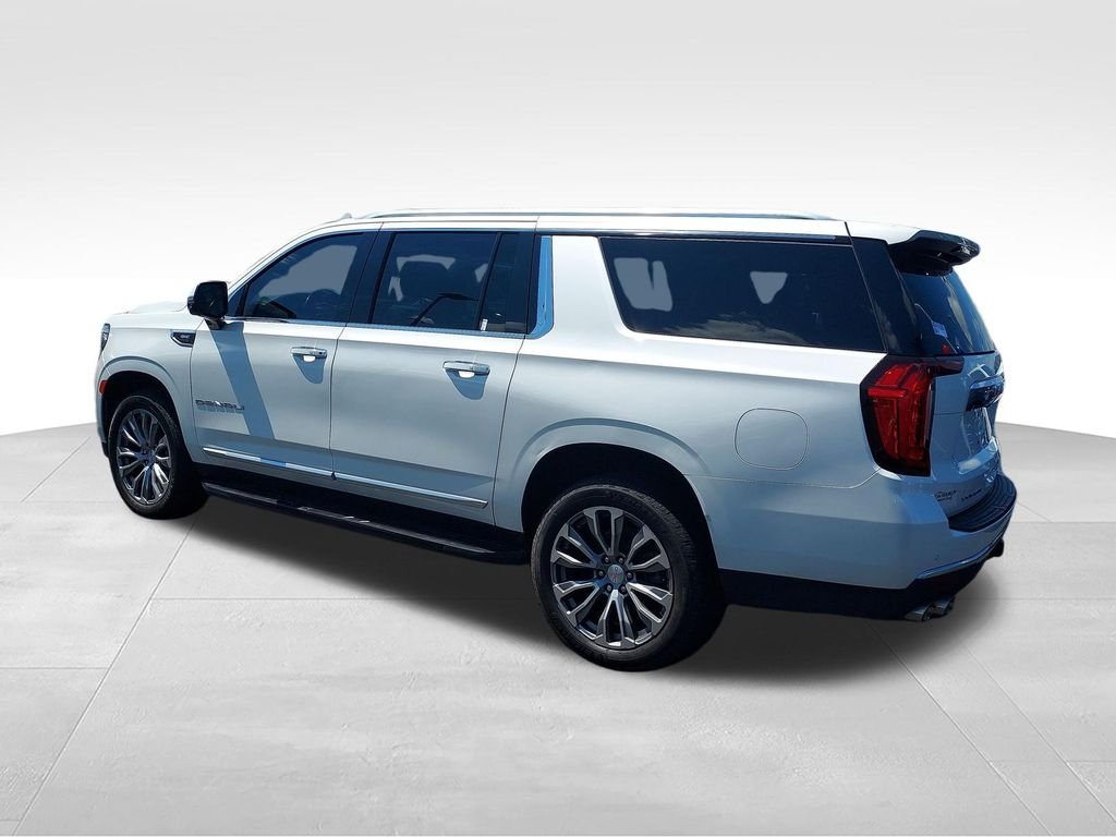 Used 2021 White GMC Denali image 3