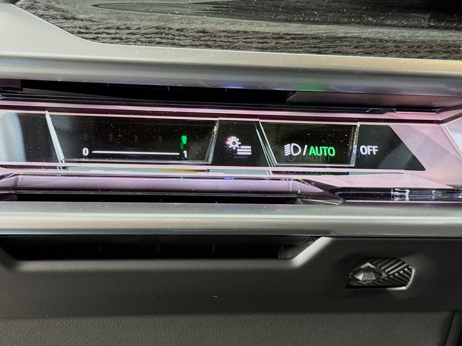 New 2026 Oxide Grey Metallic BMW 760i xDrive image 10