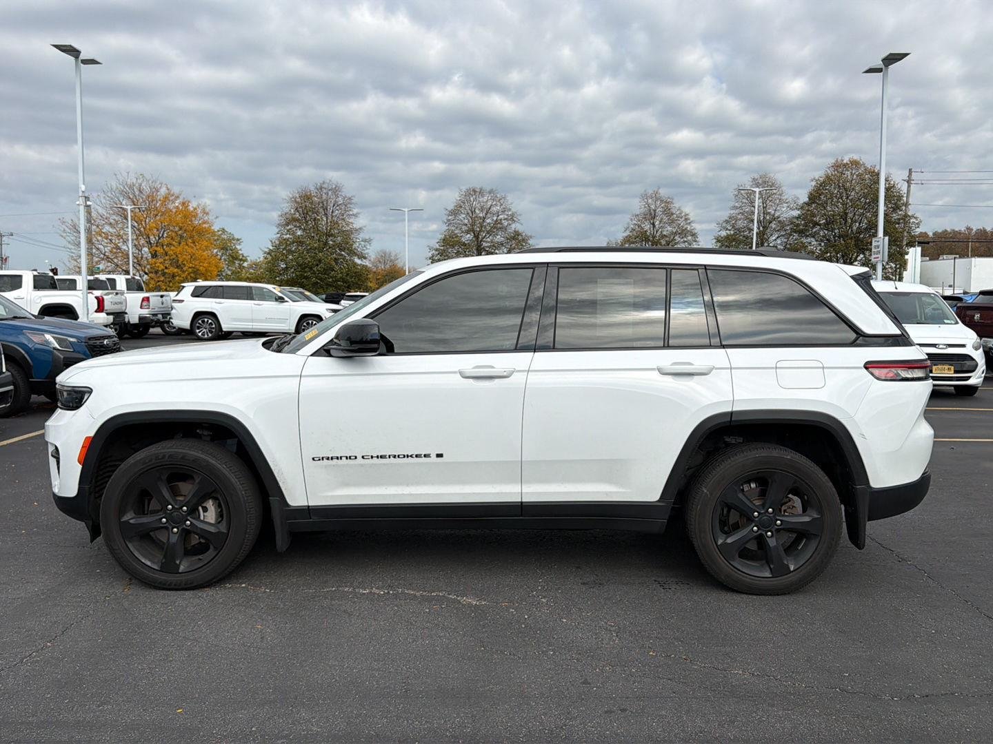 Used 2023 Bright White Clearcoat Jeep Altitude X image 2