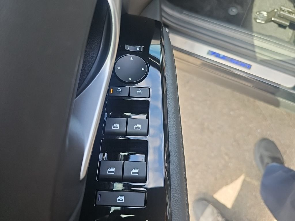 2025 Hyundai Tucson Limited - Photo 13