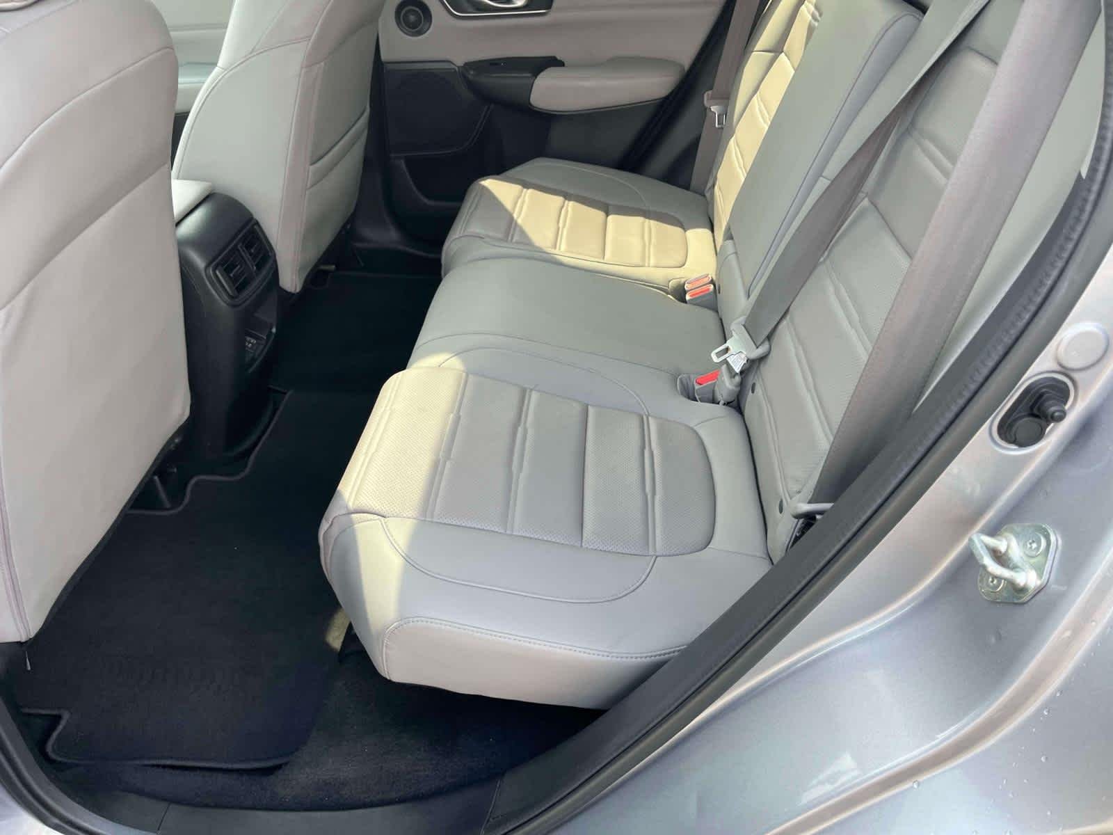 Used 2022 Lunar Silver Metallic Honda EX-L image 22